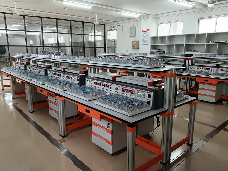 探索新一代模擬電子技術實驗裝置的設計與應用